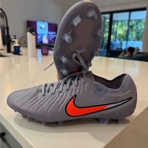 Nike Tiempo Soccer Cleats - VLight Purple and Orange - DV4333-402 - VERY RARE!